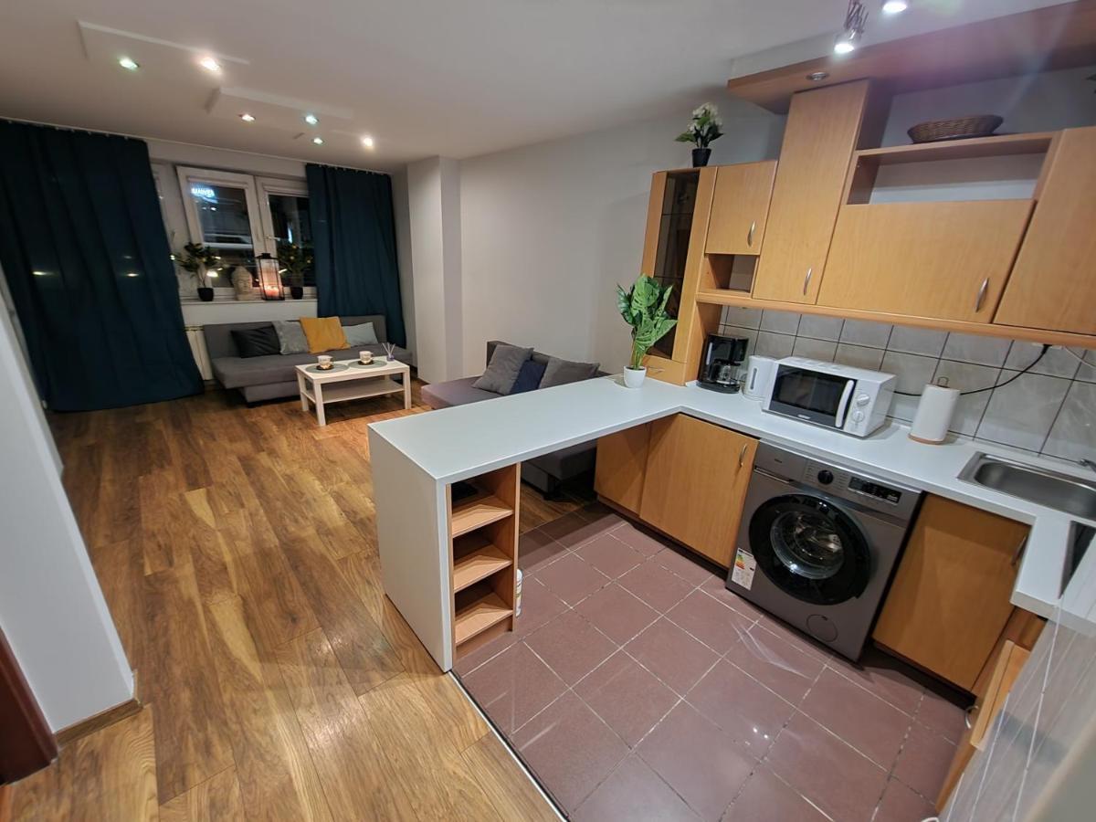 View Apartments And Rooms Varsovie Extérieur photo