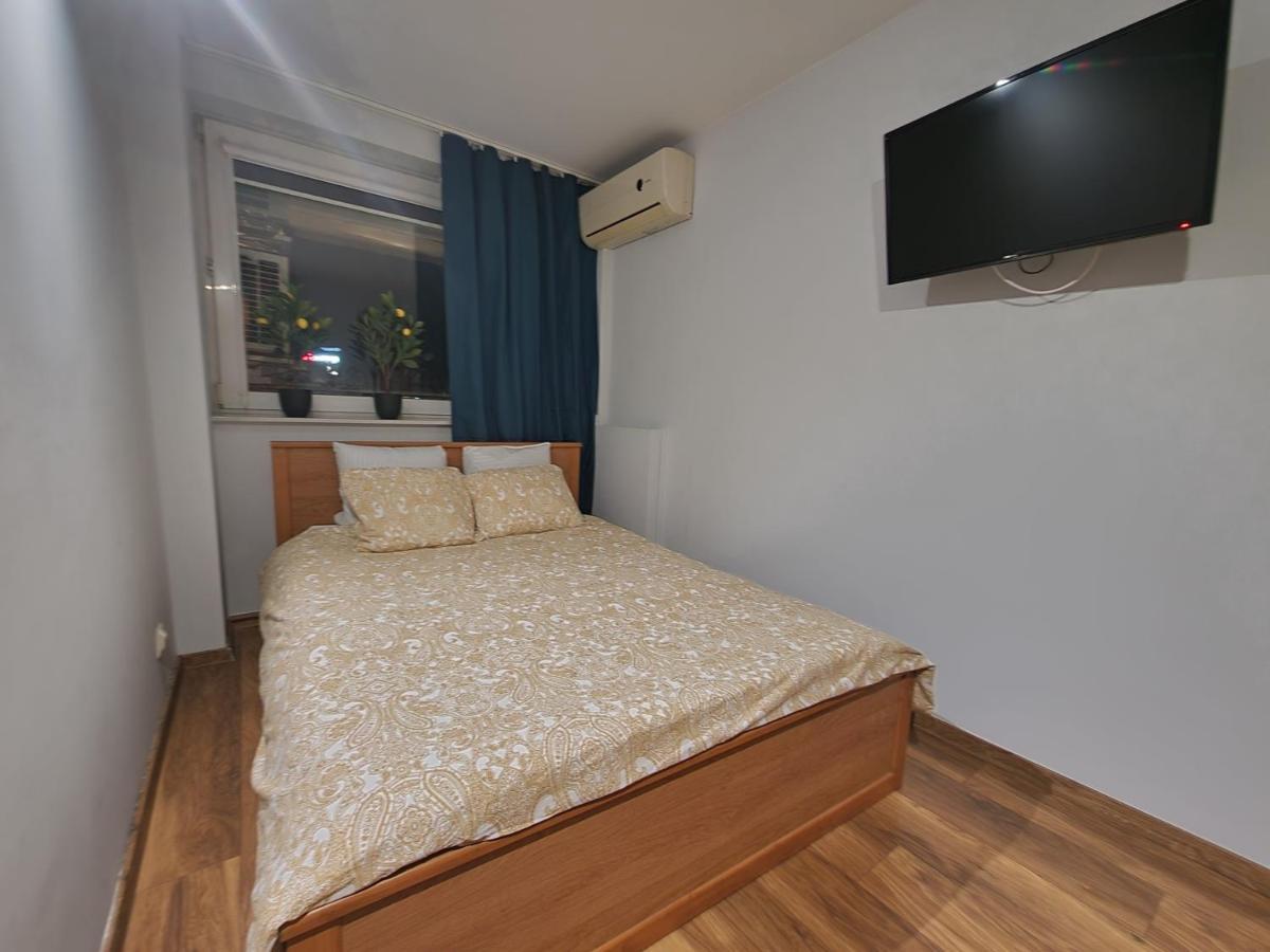 View Apartments And Rooms Varsovie Extérieur photo