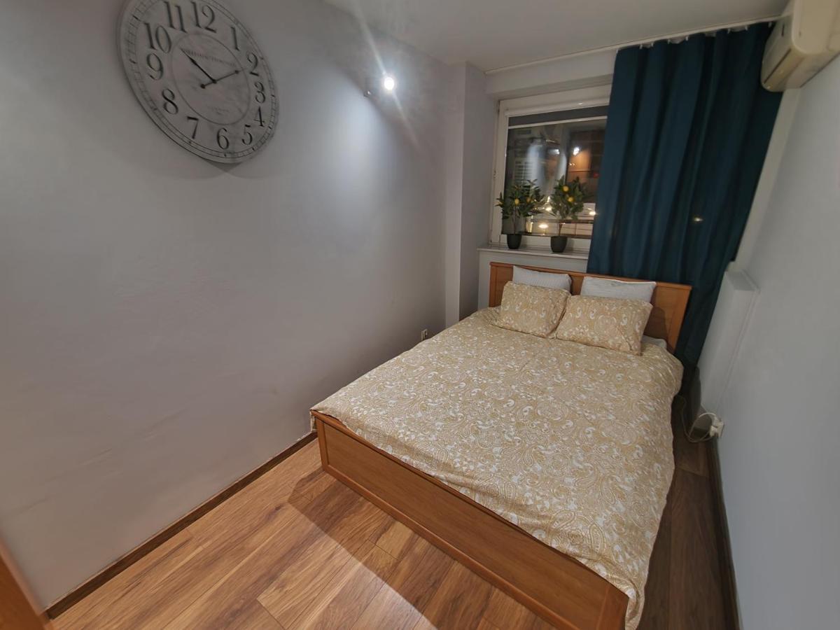 View Apartments And Rooms Varsovie Extérieur photo