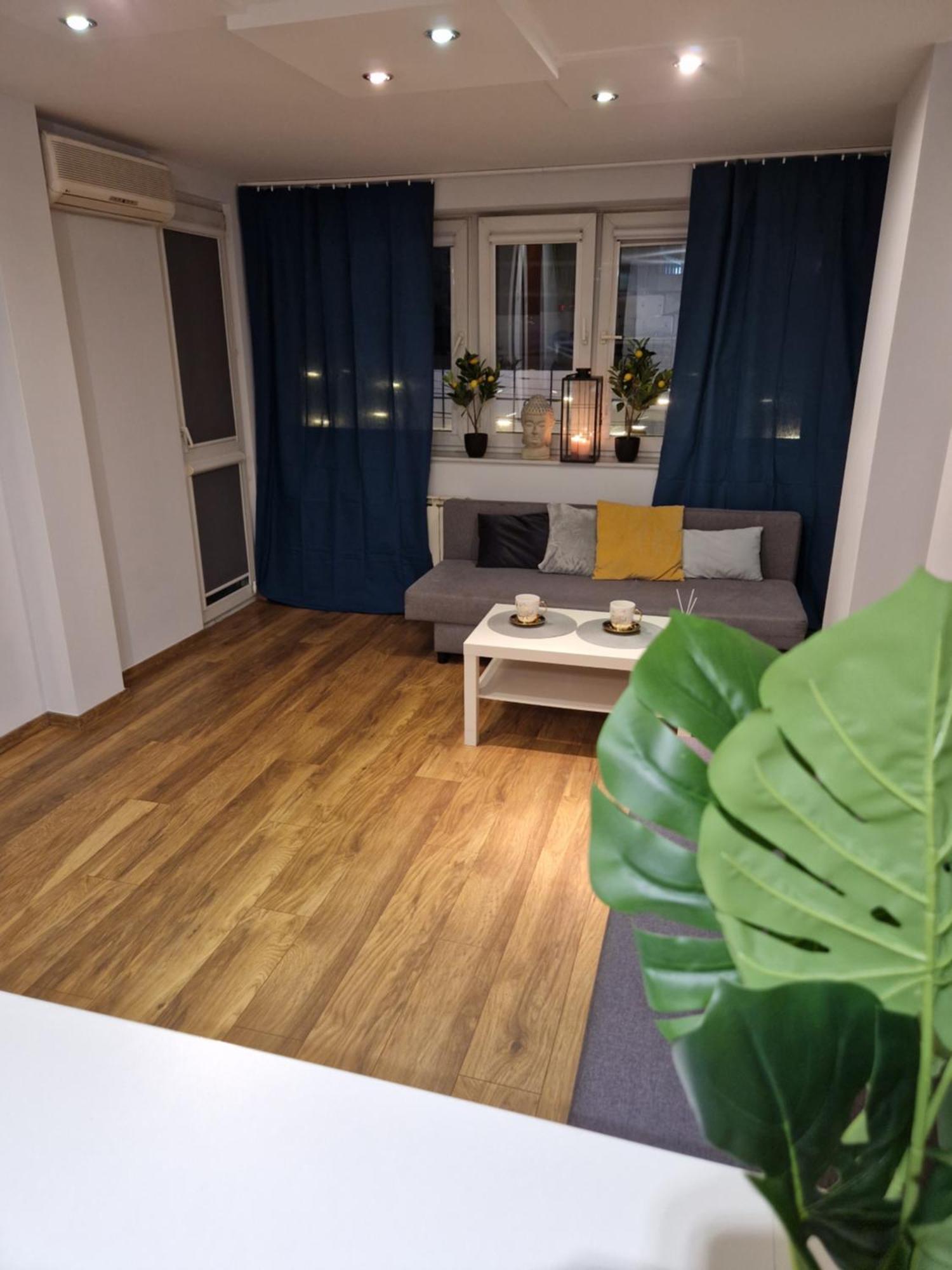 View Apartments And Rooms Varsovie Extérieur photo