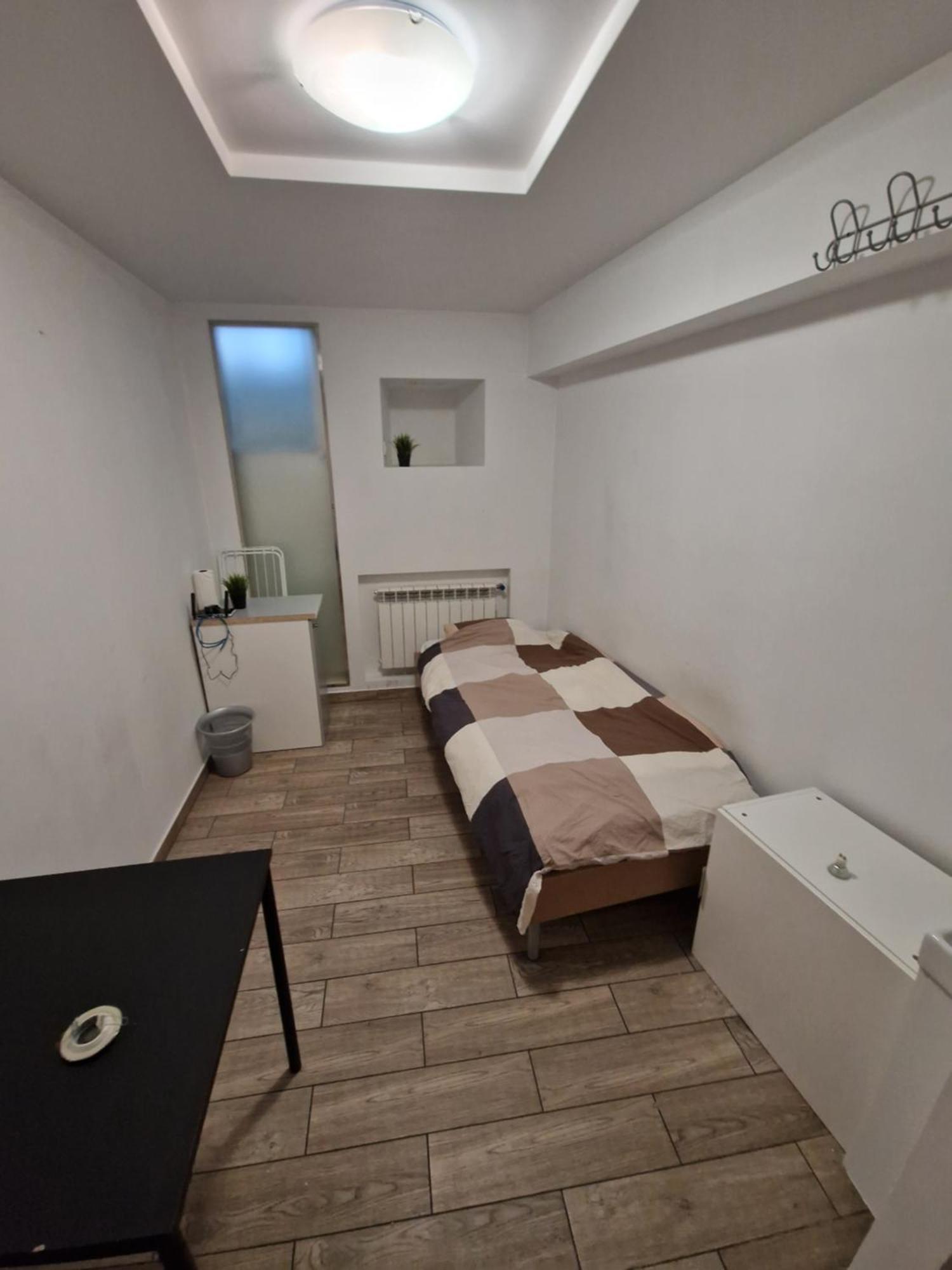 View Apartments And Rooms Varsovie Chambre photo